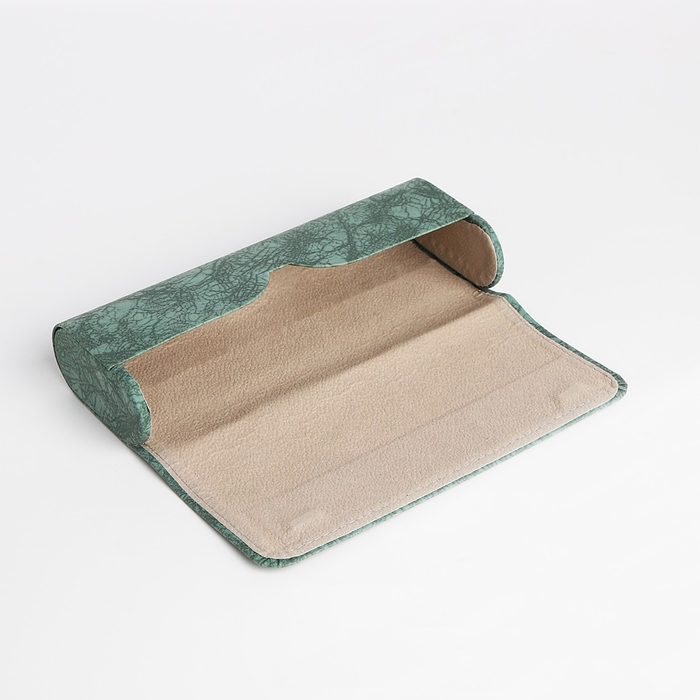 Футляр для очков на хлопушке, длина 16 см, цвет зелёный Футляр для очков на хлопушке, длина 16 см, цвет зелёный