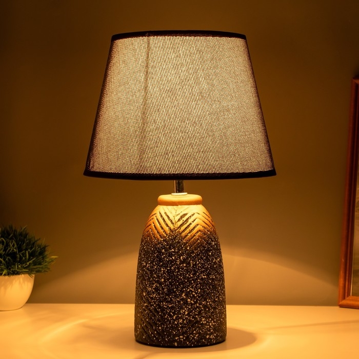 Лампа настольная Лампа настольная "Киу" 1х40Вт Е14 черный/золото 22х22х34см