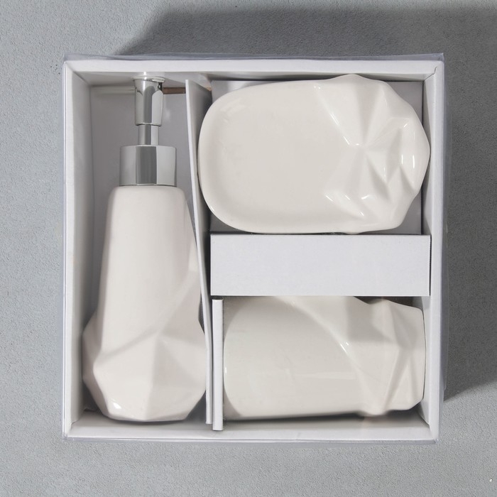 Набор: дозатор, стакан, мыльница «Белый» Набор: дозатор, стакан, мыльница «Белый»