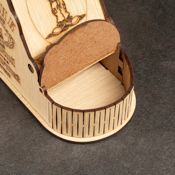 Шкатулка- берц "Свекру", бирка-пуля с пожеланиями, 16 х 13,5 х 8 см