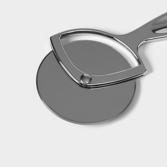 Нож для пиццы и теста Magistro Volt, нержавеющая сталь, цвет серебряный Нож для пиццы и теста Magistro Volt, нержавеющая сталь, цвет серебряный