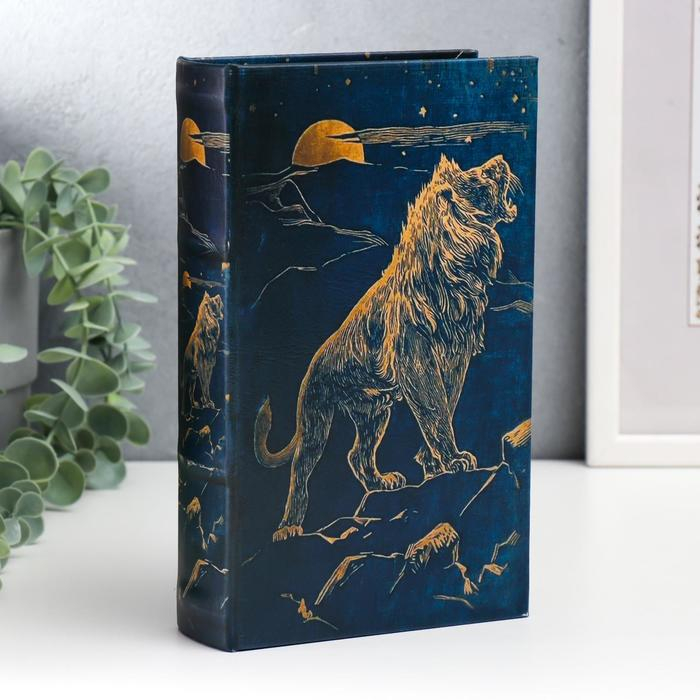 Сейф-книга дерево кожзам  Сейф-книга дерево кожзам "Лев на скале" 21х13х5 см