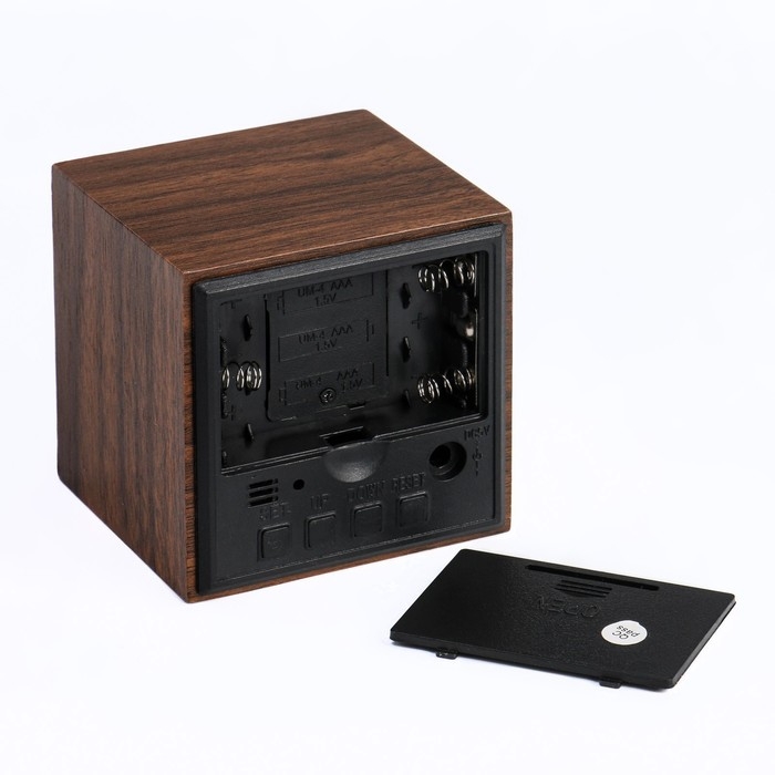 Часы - будильник электронные Часы - будильник электронные "Цифра" настольные с термометром, деревянные, 6.5 см, ААА, USB
