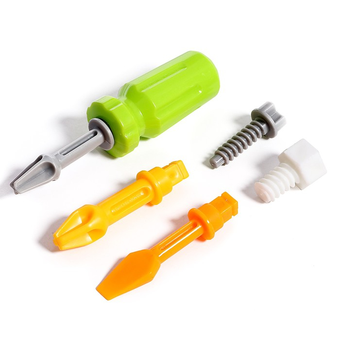 Конструктор винтовой «Эвакуатор с машинкой», с отвёрткой и насадкой + знаки Конструктор винтовой «Эвакуатор с машинкой», с отвёрткой и насадкой + знаки