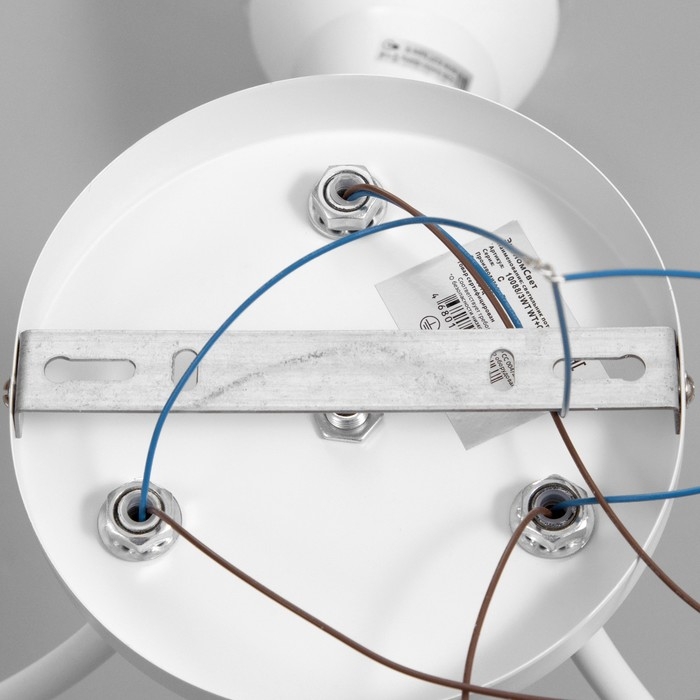 Люстра Люстра "Дебра" 3х60Вт Е27 Белый 48х48х22см