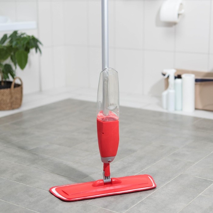 Швабра для мытья пола с распылителем Доляна, насадка из микрофибры 40×14 см, металлическая ручка 125 см, цвет МИКС Швабра для мытья пола с распылителем Доляна, насадка из микрофибры 40×14 см, металлическая ручка 125 см, цвет МИКС