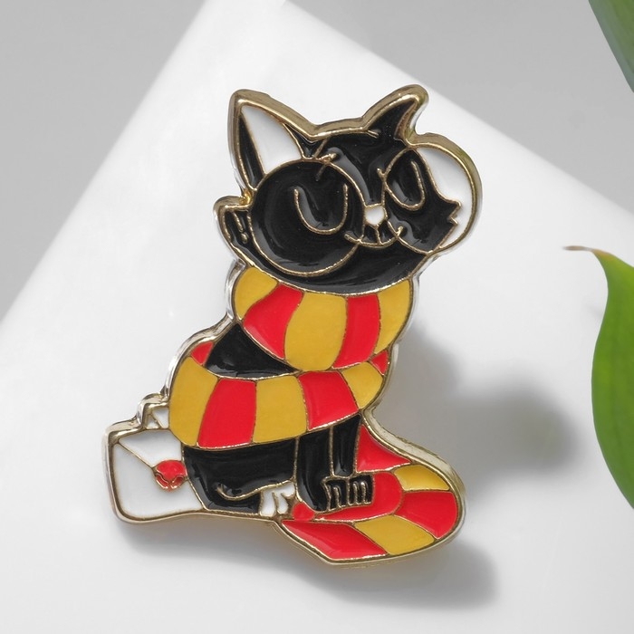 Значок «Кот» гриффиндорец, цветной в золоте Значок «Кот» гриффиндорец, цветной в золоте