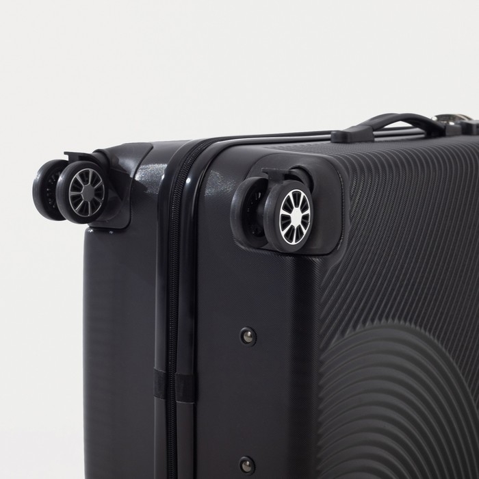 Чемодан средний 60 л (M), «Фабрика КАРТЕКС», отдел на молнии, кодовый замок, 4 колеса, цвет чёрный Чемодан средний 60 л (M), «Фабрика КАРТЕКС», отдел на молнии, кодовый замок, 4 колеса, цвет чёрный