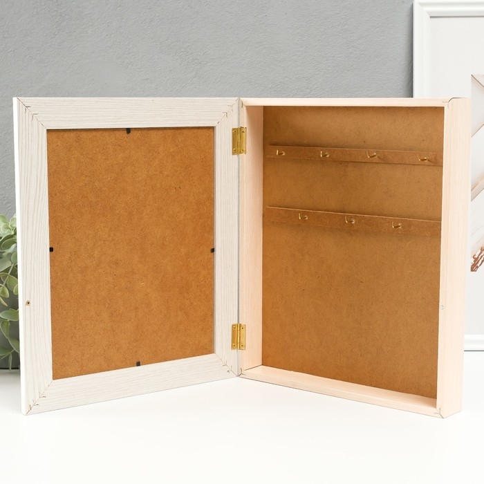 Ключница Ключница "Белая лошадь" молочный дуб 26х31 см