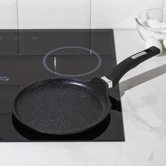 Сковорода блинная «Гранит Black», d=22 см, пластиковая ручка, антипригарное покрытие, цвет чёрный Сковорода блинная «Гранит Black», d=22 см, пластиковая ручка, антипригарное покрытие, цвет чёрный