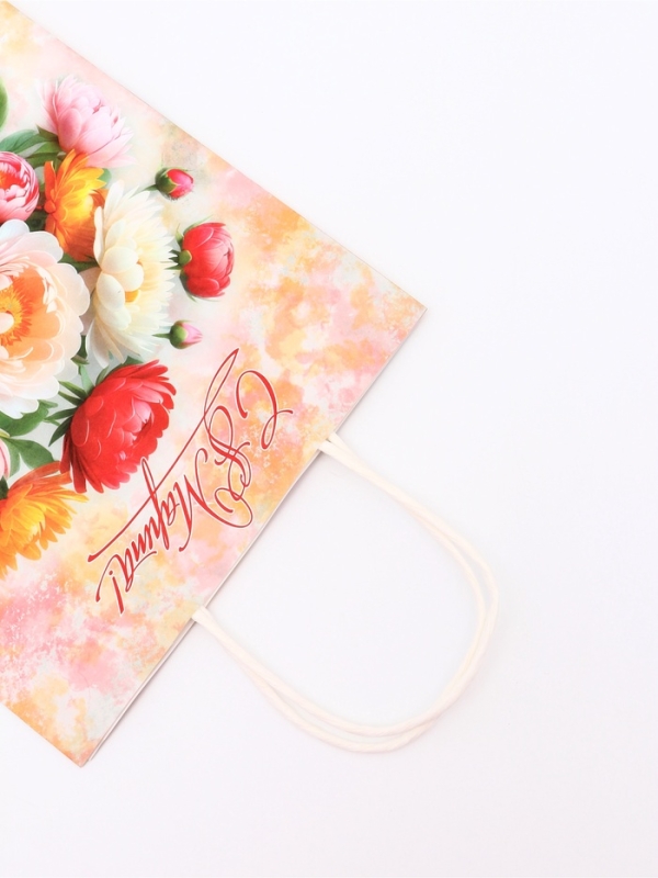 Пакет подарочный крафт Пакет подарочный крафт "С 8 Марта!" 21 х 11 х 27 См