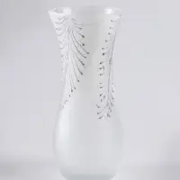 Ваза &laquo;Креман&raquo;, перья, h=26 см, стекло, белая