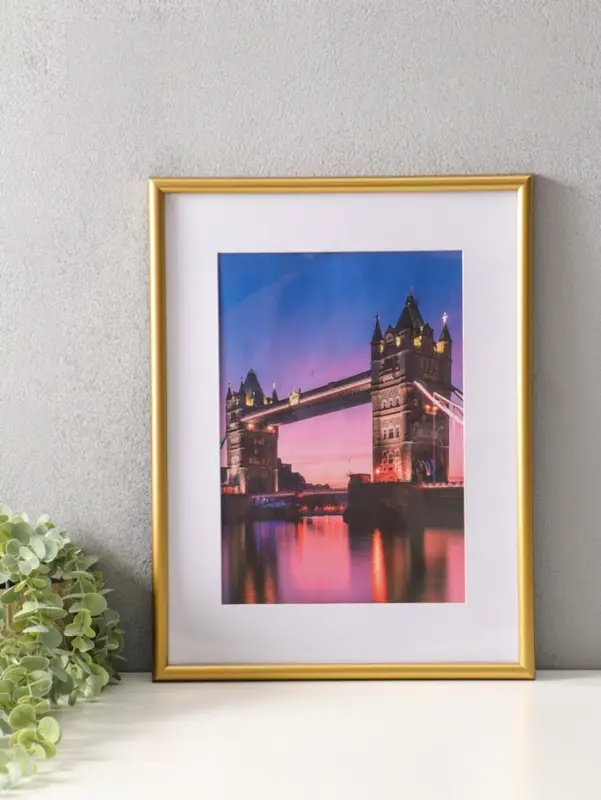 Фоторамка для фото 30х40 см, с паспарту 21х30 см, Vivo, золото