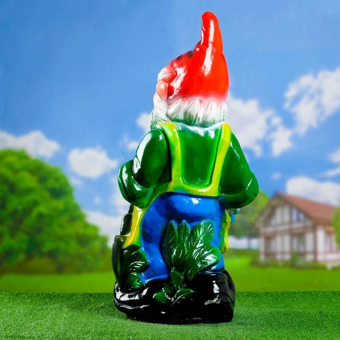 Садовая фигура  Садовая фигура "Гном с лейкой" большой 75х39х32см