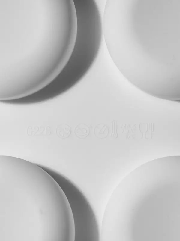 Форма для муссовых десертов и выпечки KONFINETTA &laquo;Пуэнти&raquo;, силикон, 30&times;17.5&times;1.5 см, 8 ячеек (5.5&times;1.5 см), белая