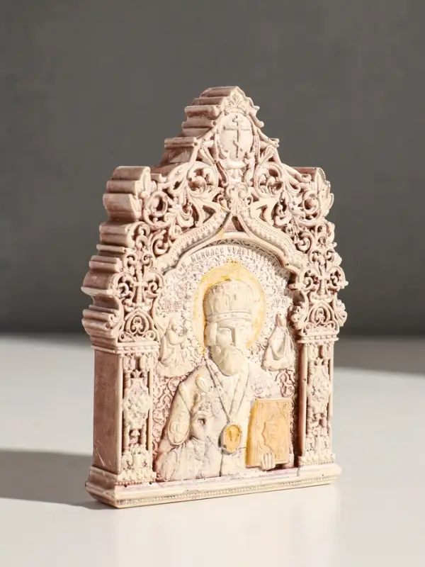 Икона с подвесом Икона с подвесом "Николай Чудотворец", размер 12х8х2 см,гипс, роспись