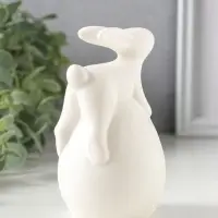 Сувенир керамика свет "Белый зайчик на яйце с цветами" 3хLR44 6,4х6,2х11,2 см