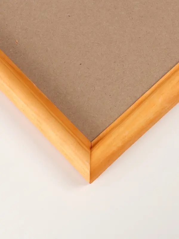 Фоторамка дерево 50х70 см, сосна №1 (пластиковый экран) Фоторамка дерево 50х70 см, сосна №1 (пластиковый экран)