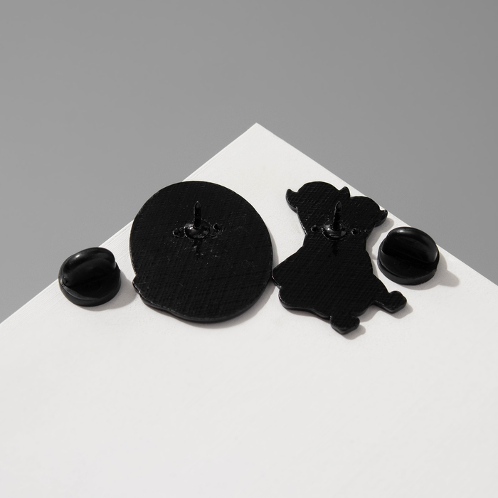 Набор значков (2шт) Набор значков (2шт) "Привидение" в шарфике, цвет чёрно-белый в чёрном металле