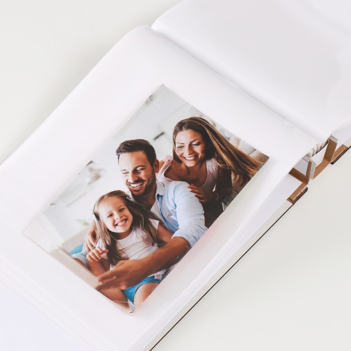 Фотоальбом на 50 фото 15х20 см Фотоальбом на 50 фото 15х20 см "Жёлтые розы" в коробке, блёстки 25,5х4х18 см