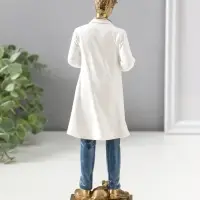 Сувенир полистоун "Мужчина-ветеринар в белом халате с щенком" 25,5 см