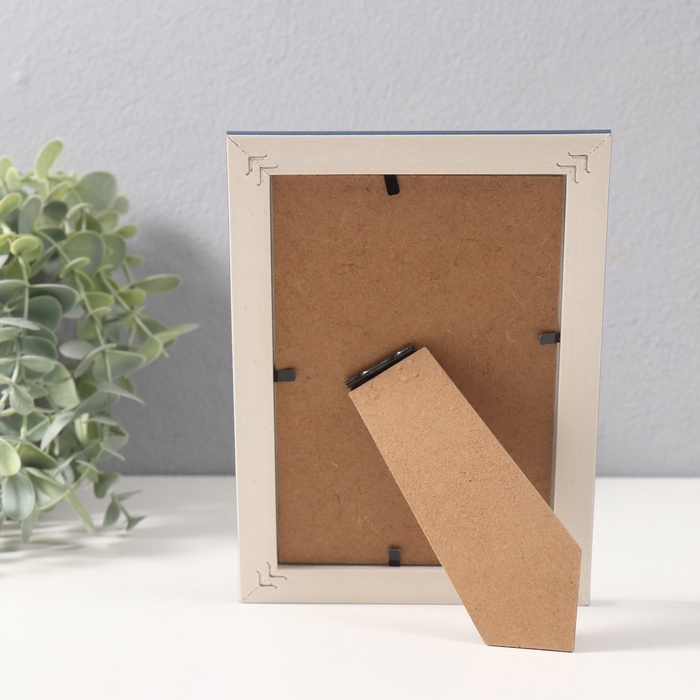 Фоторамка пластик 10х15 см Фоторамка пластик 10х15 см "Сине-белая" с золотой полосой 1,5х13,2х18 см