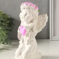 Фигурка гипс &laquo;Ангел с сердечком на коленях&raquo;, 18&times;11&times;8 см, белый с росписью