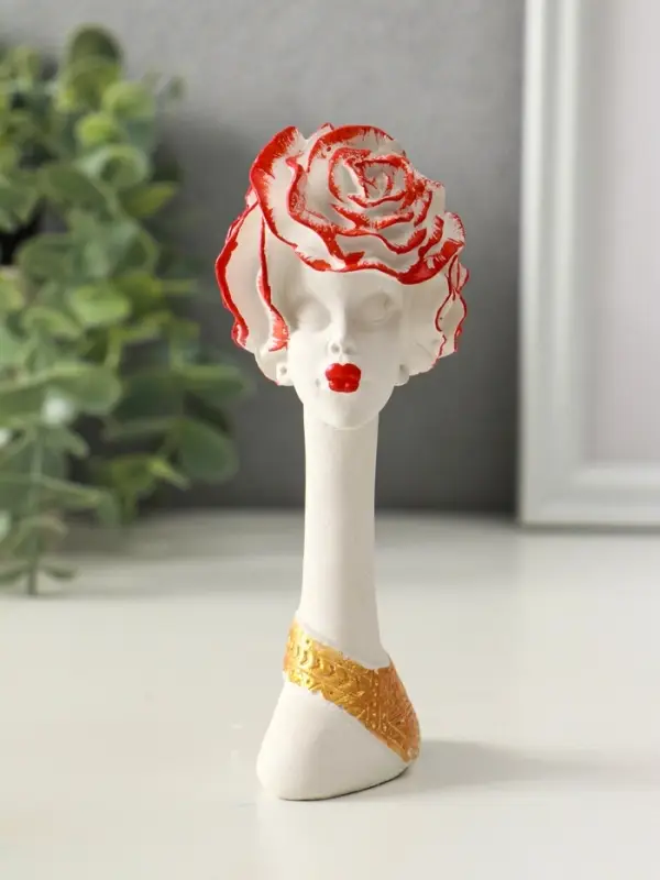 Фигура "Дама" размер 13х5 см, цвет белый с росписью, гипс