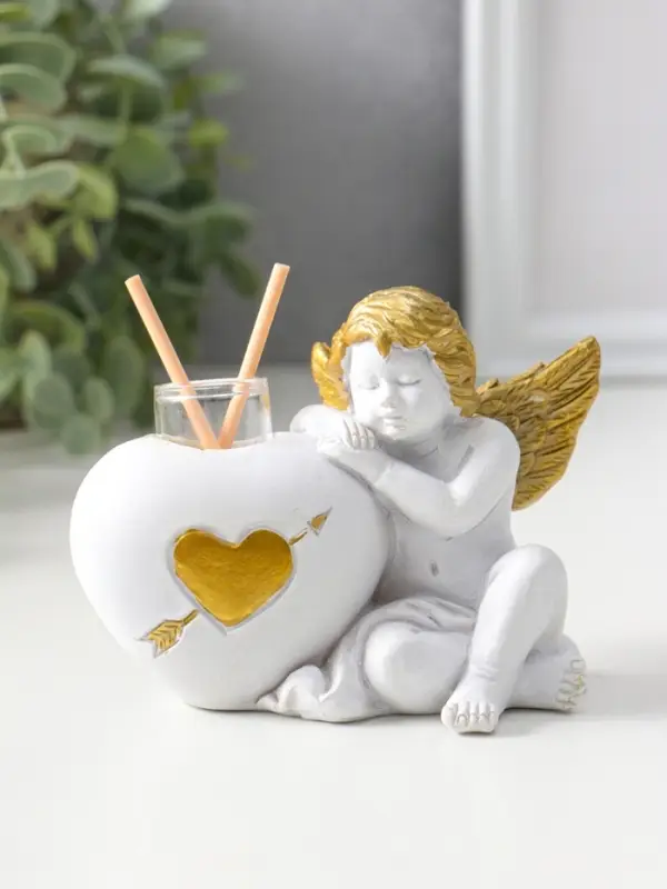 Аромадиффузор полистоун с палочками "Ангел с сердцем" белый с золотом 5,3х12х9 см
