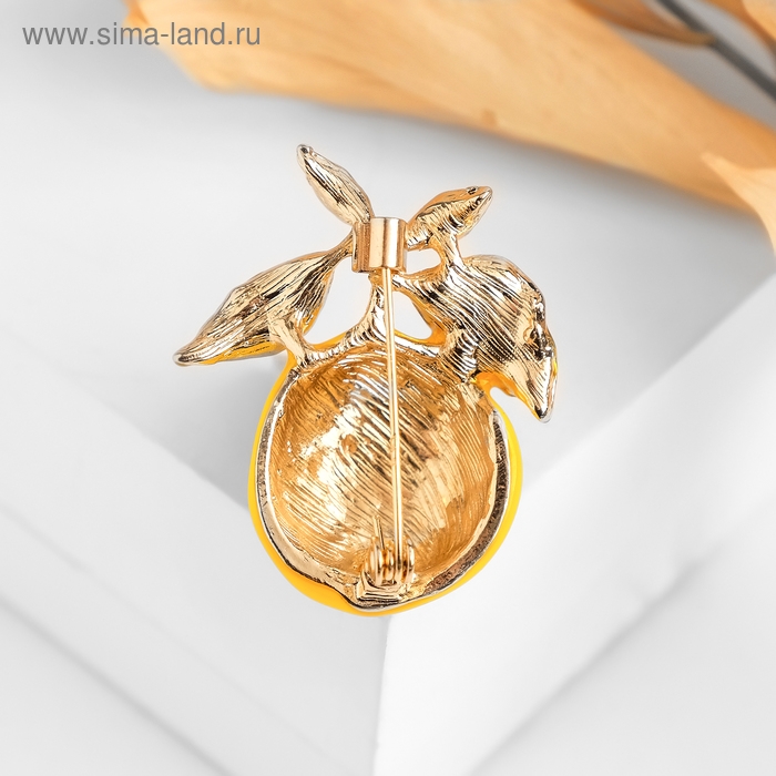Брошь «Лимон», цвет жёлто-зелёный в золоте Брошь «Лимон», цвет жёлто-зелёный в золоте