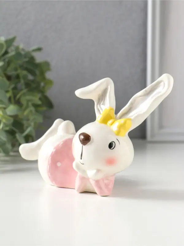 Сувенир керамика "Зайка с жёлтым бантом в розовой кофте в горох" 15,1х6,8х9,4 см