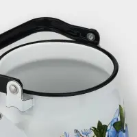 Чайник &laquo;Цветы синие&raquo;, 3.5 л, эмалированная сталь, белый