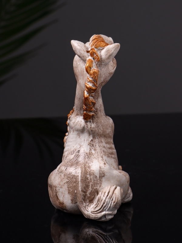 Статуэтка Статуэтка "Конь с букетом" 11см, цвет бежевый