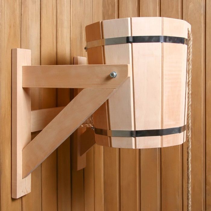 Обливное устройство из ольхи, 10 л, с пластиковой вставкой, с переливом Обливное устройство из ольхи, 10 л, с пластиковой вставкой, с переливом