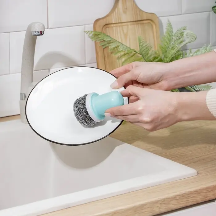 Щётка для посуды «Колпачок», металлическая губка 20 гр, цвет МИКС Щётка для посуды «Колпачок», металлическая губка 20 гр, цвет МИКС