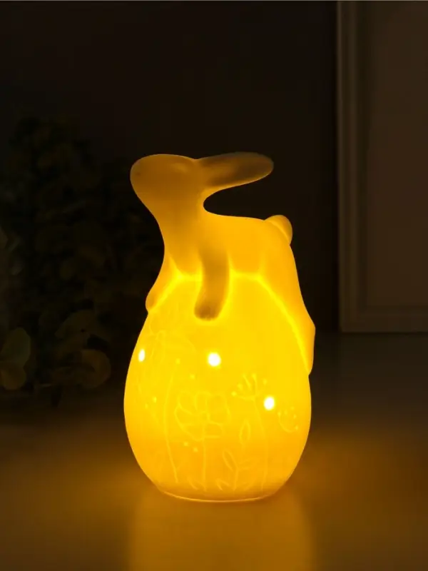 Сувенир керамика свет "Белый зайчик на яйце с цветами" 3хLR44 6,4х6,2х11,2 см