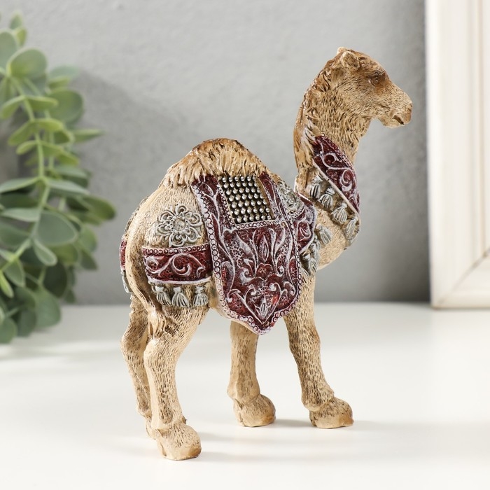Сувенир полистоун  Сувенир полистоун "Пустынный верблюд с попоной" 11,7х4,7х13,5 см