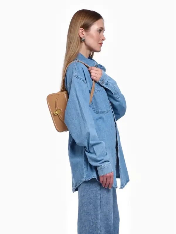 Сумка женская мессенджер TEXTURA на клапане, 23&times;6&times;13 см, тёмно-бежевая