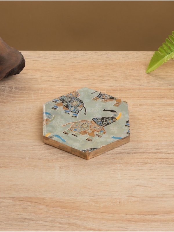 Подставка под горячее (набор 4 шт)  Подставка под горячее (набор 4 шт) "Мудрый слон" дерево манго 15х13х5 см