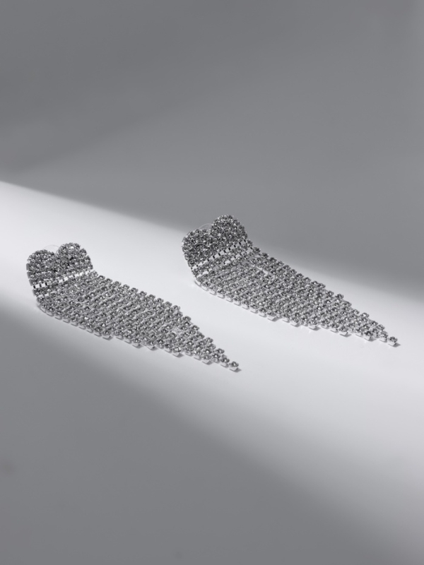 Серьги висячие со стразами «Вечное сияние» сердечки, цвет белый в серебре Серьги висячие со стразами «Вечное сияние» сердечки, цвет белый в серебре