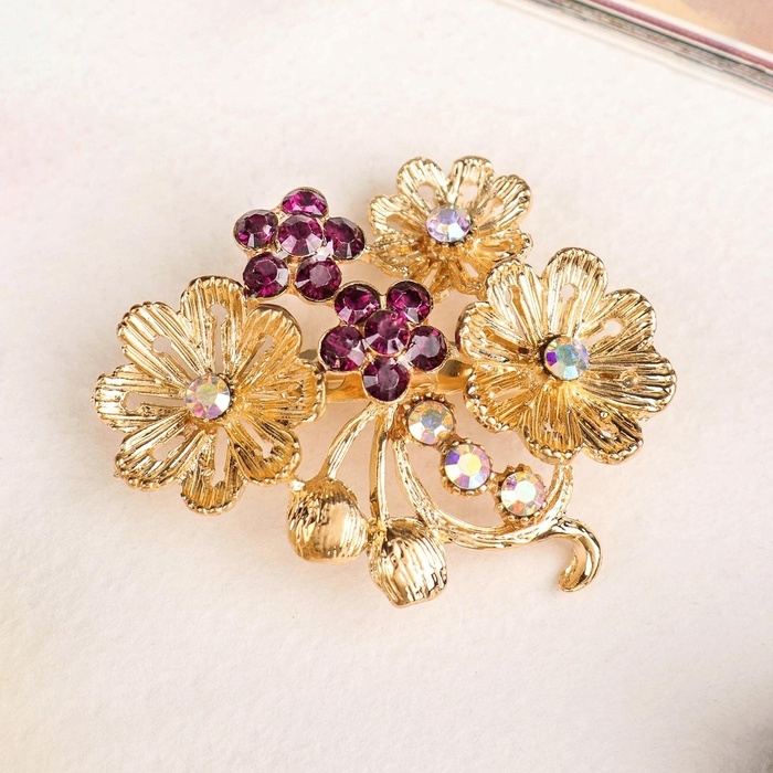 Брошь «Цветы» лютики, цвет фиолетовый в золоте Брошь «Цветы» лютики, цвет фиолетовый в золоте