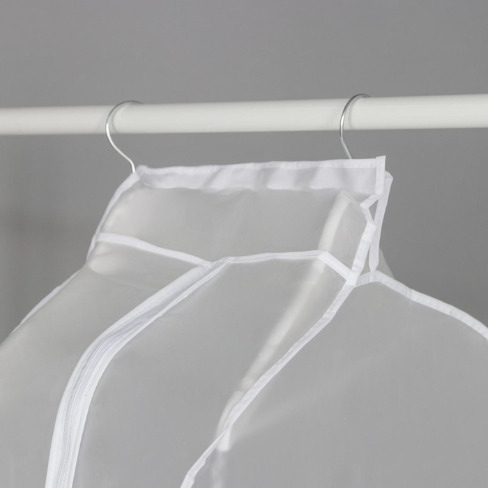 Чехол для одежды Доляна, плотный, объёмный, 60×110×30 см, цвет белый