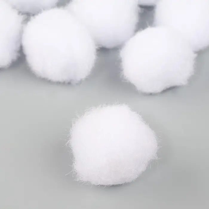 Помпоны для рукоделия «Бомбошки для творчества», набор 18 шт., размер 1 шт. — 2.5 см, белые