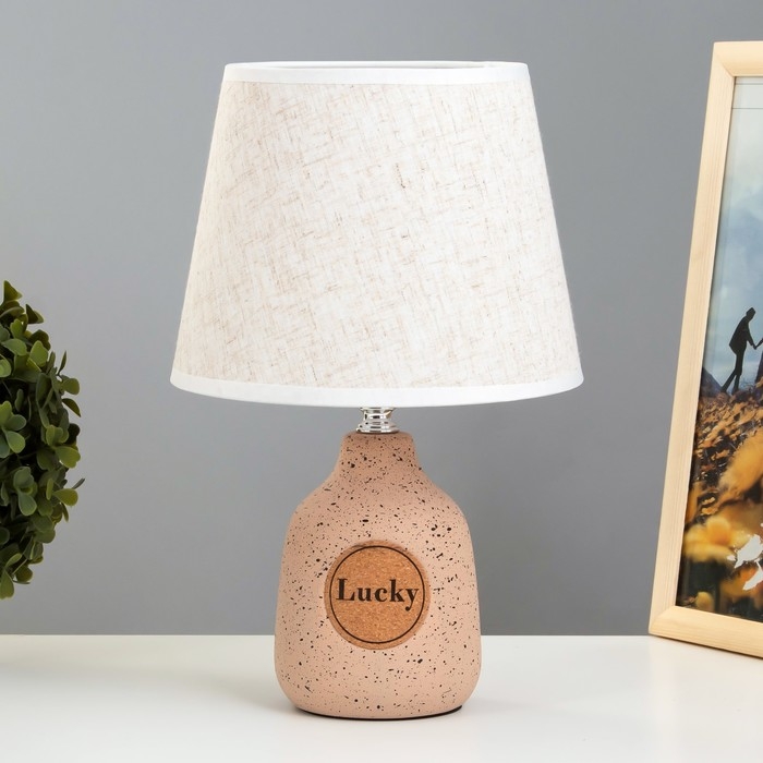 Настольная лампа Лаки E14 40Вт бежевый 19х19х31 см RISALUX Настольная лампа Лаки E14 40Вт бежевый 19х19х31 см RISALUX