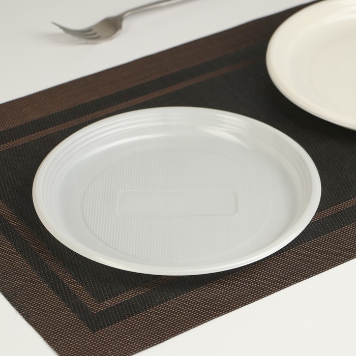 Набор пластиковой одноразовой посуды на 6 персон «Шашлычный №3», цвет белый Набор пластиковой одноразовой посуды на 6 персон «Шашлычный №3», цвет белый