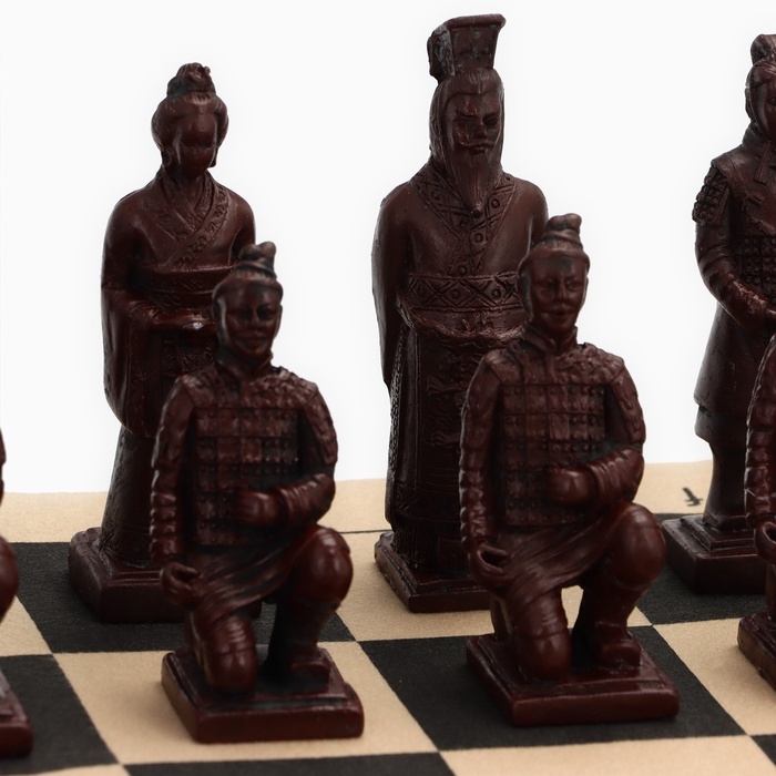 Шахматы настольные сувенирные  Шахматы настольные сувенирные "Терракотовое войско" 43х43 см,король h-9,5 см,пешка h-7,5 см