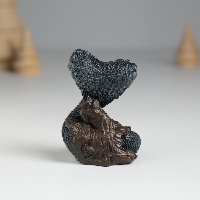 Сувенир полистоун Сувенир полистоун "Змейка тёмная с мухоморами" МИКС 4,3х3,5х6 см