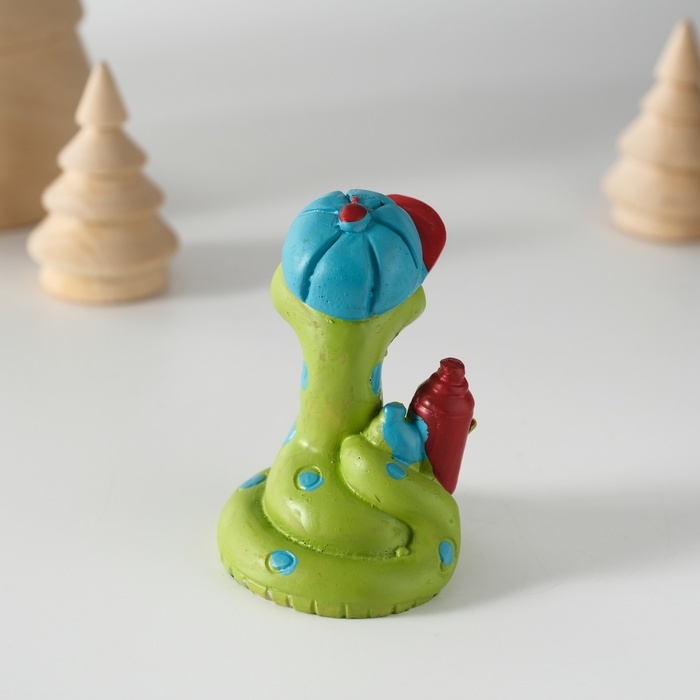 Сувенир полистоун Сувенир полистоун "Змей в кепке, с баллончиком" 4,5х6 см