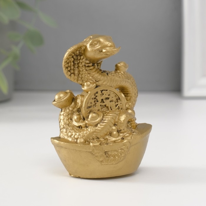 Нэцкэ полистоун Нэцкэ полистоун "Кобра на слитке Ямб с китайской монетой" под бронзу 4х5,7х7,5 см