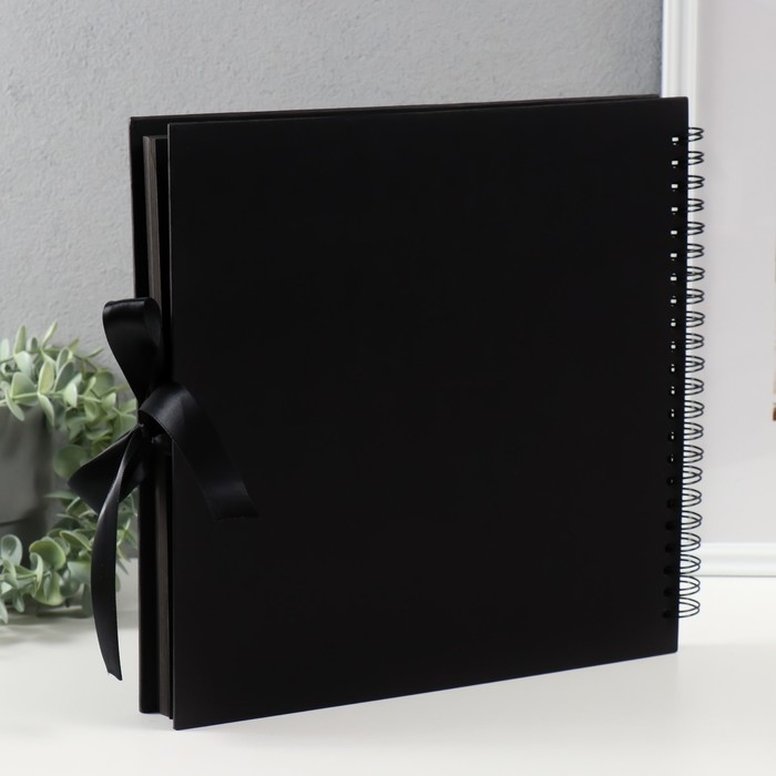 Фотоальбом 30 черных листов Фотоальбом 30 черных листов "Воспоминания" черный 31х32,5х3 см